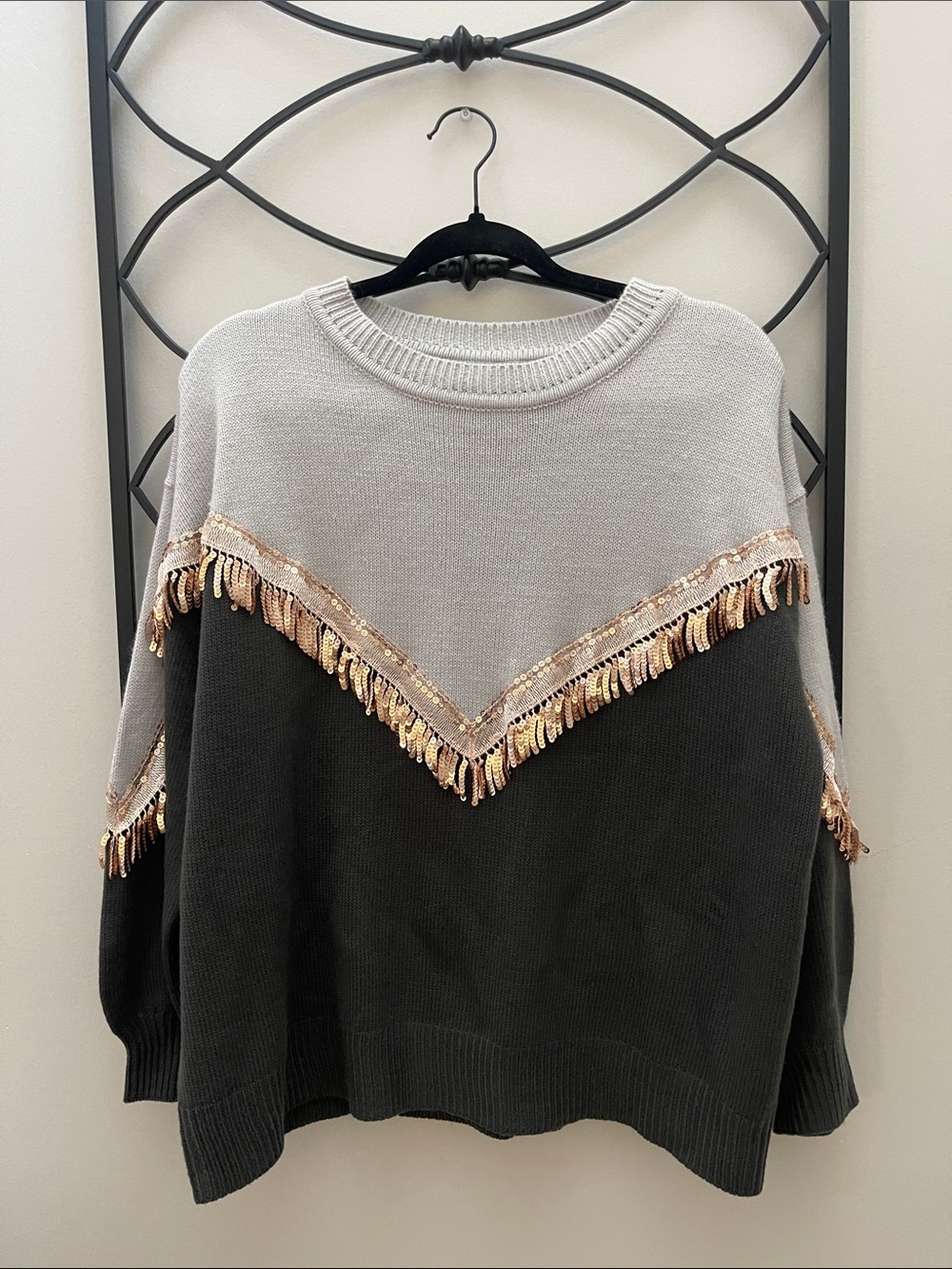 Color Block Fringe Trim Vintage-Style Western Sweater - Picture 2 of 4